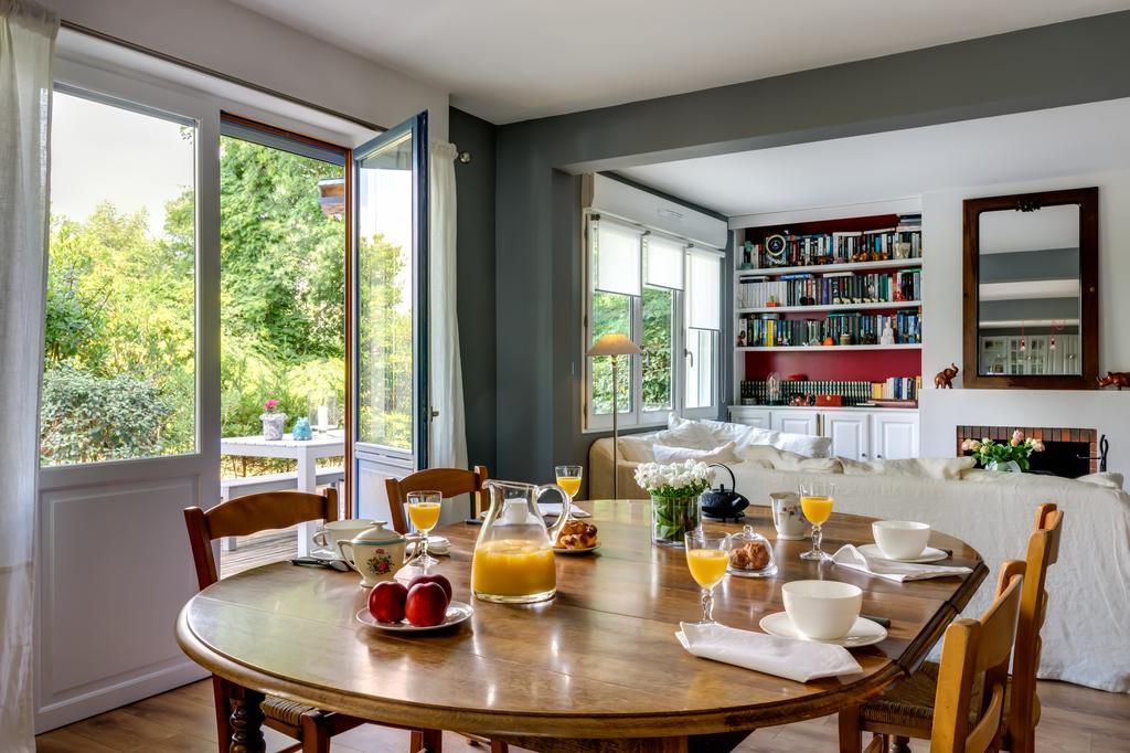 Les Eaux Qui Rient Bed & Breakfast Сангине Екстериор снимка