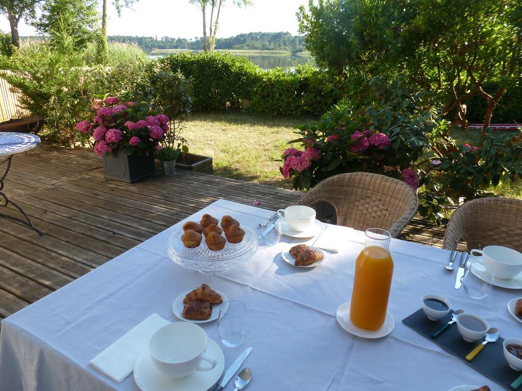 Les Eaux Qui Rient Bed & Breakfast Сангине Екстериор снимка