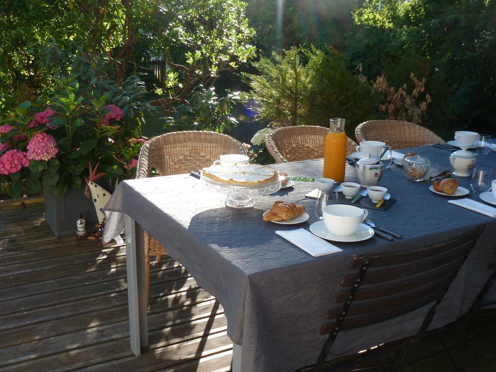 Les Eaux Qui Rient Bed & Breakfast Сангине Екстериор снимка